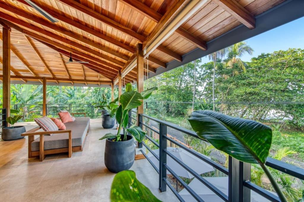 Yoshi'S On The Beach Cahuita Exterior foto