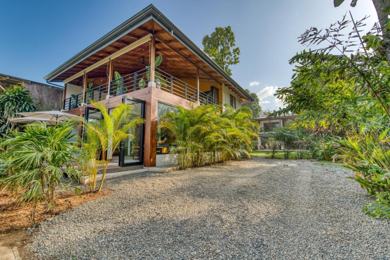 Yoshi'S On The Beach Cahuita Exterior foto